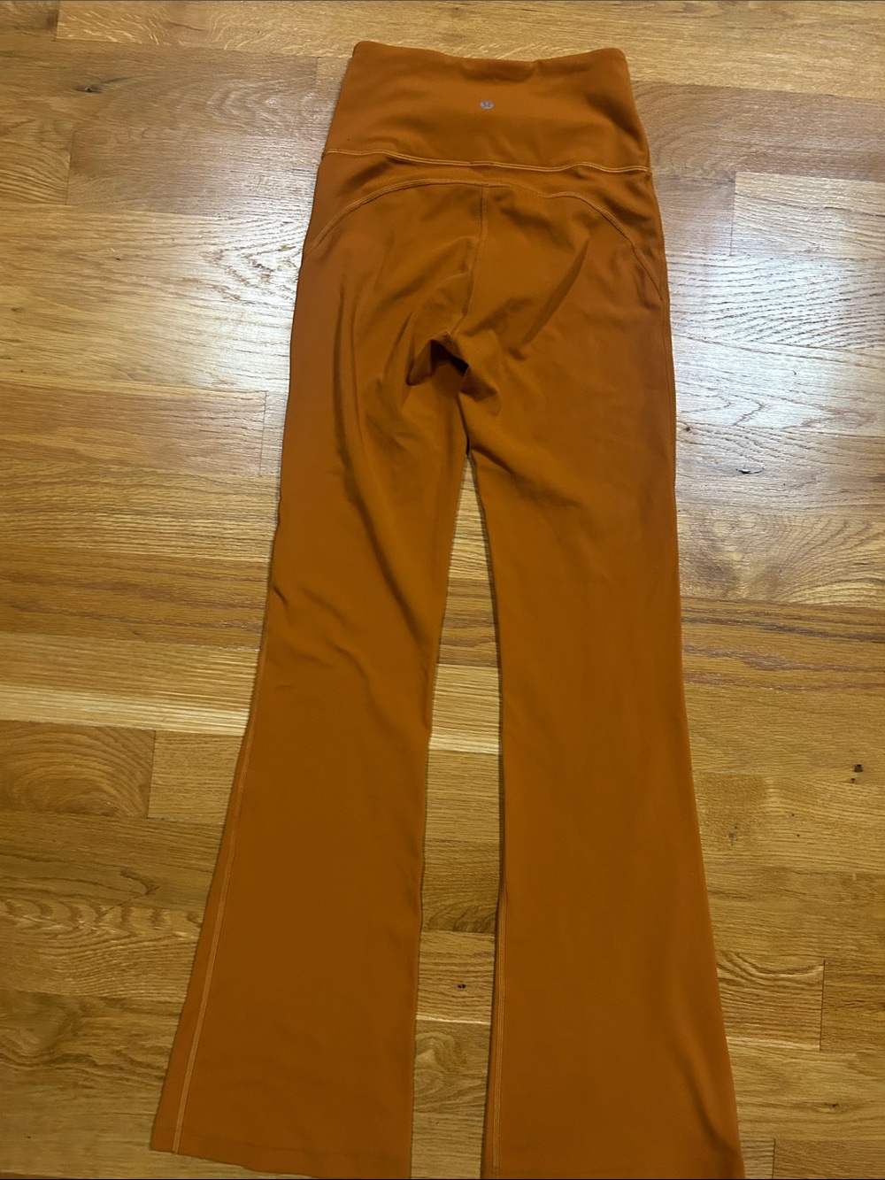 Lululemon Groove Pant Flare Super High-Rise *Nulu
Copper Brown size 4 - Picture 6 of 7